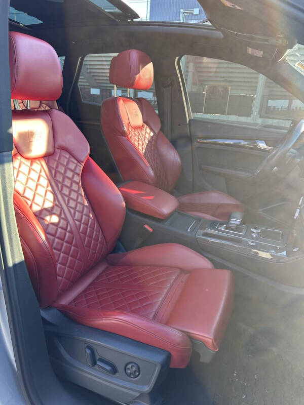 2019 Audi SQ5 3.0T quattro Prestige