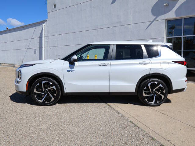 2025 Mitsubishi Outlander PHEV SE
