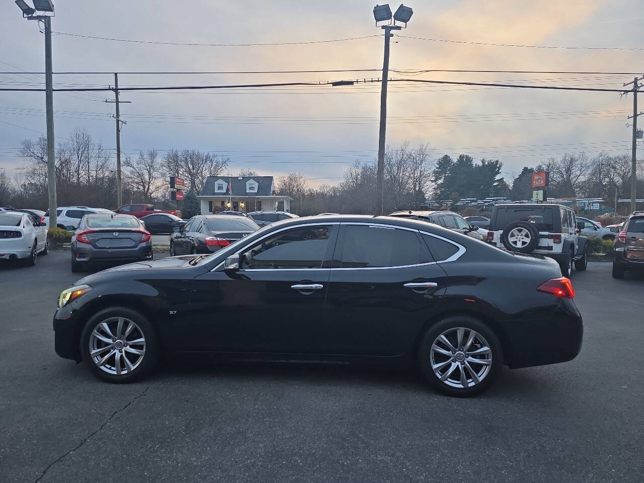 2017 INFINITI Q70 for sale at GLOBE AUTO SALES in Louisville, KY