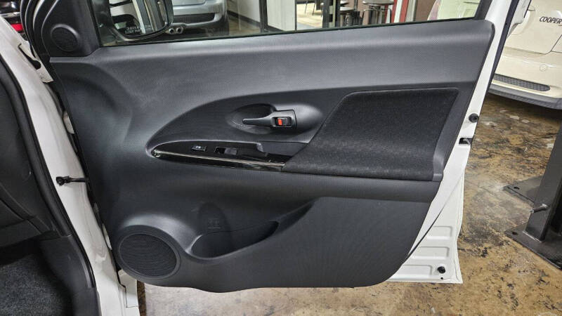 2009 Scion xD Base photo 44