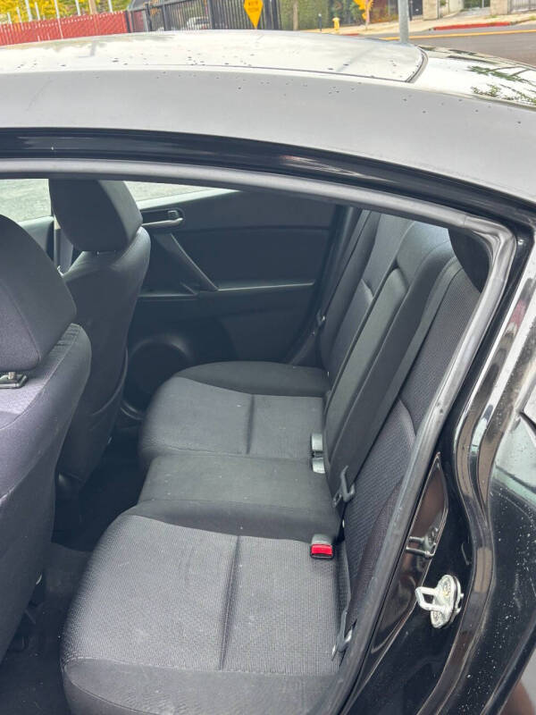 2010 Mazda MAZDA3 i Touring