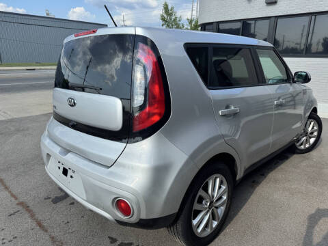 2019 Kia Soul +