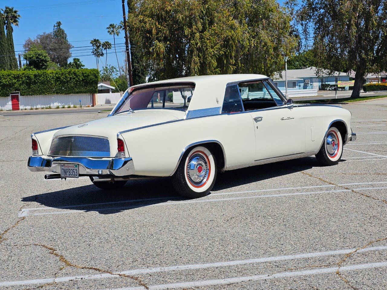 1962 Studebaker Golden Hawk 3