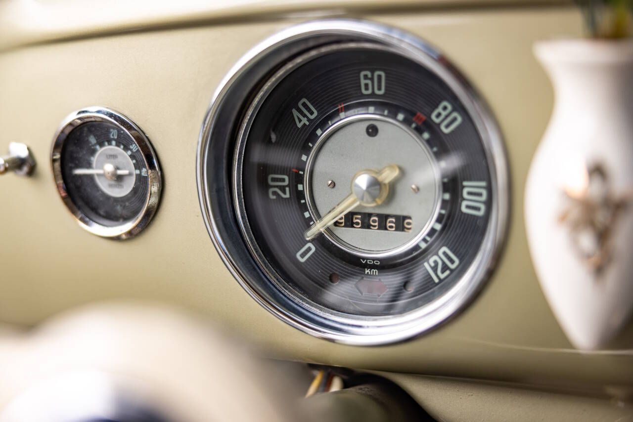 1955 Volkswagen Beetle 33