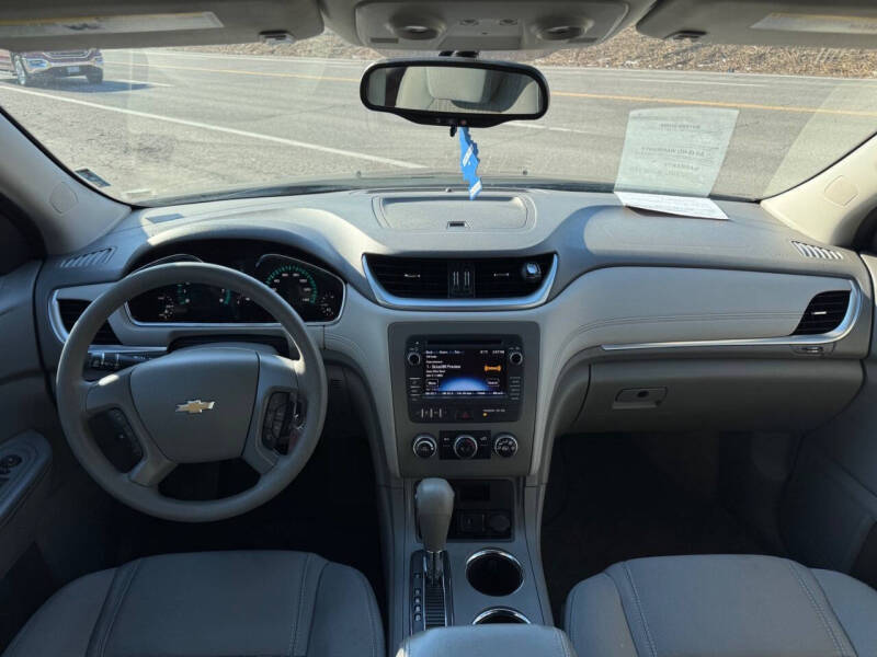 2017 Chevrolet Traverse LS