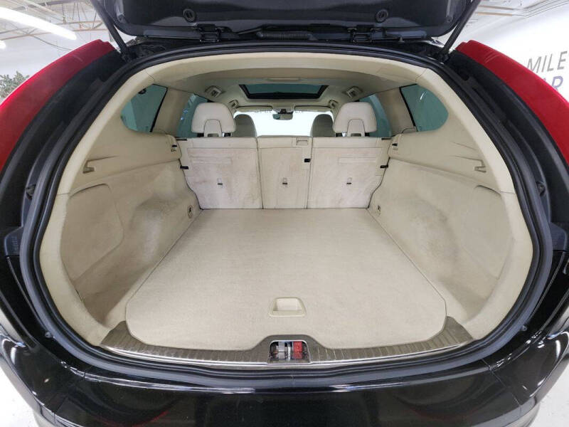 2016 Volvo XC60 T6 Drive-E