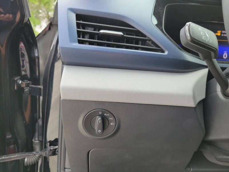 2022 Volkswagen Taos SE