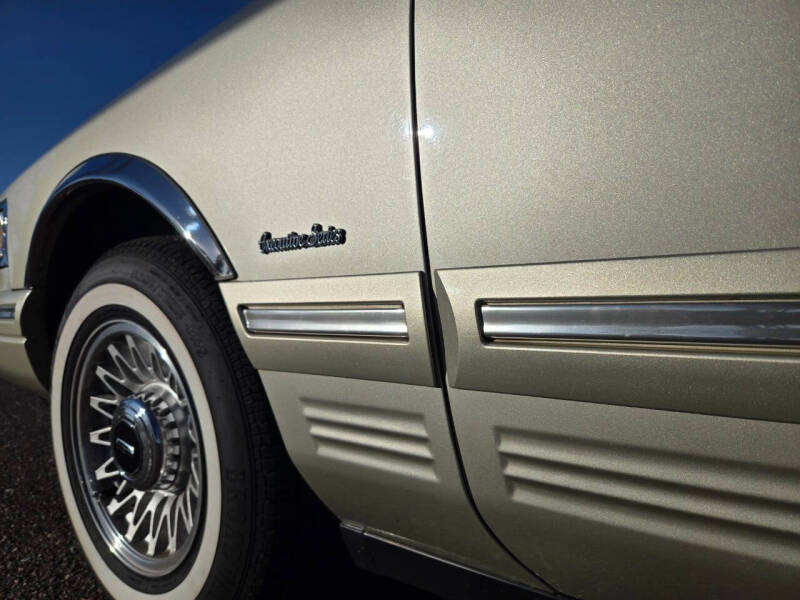 1997 Lincoln Town Car Executive