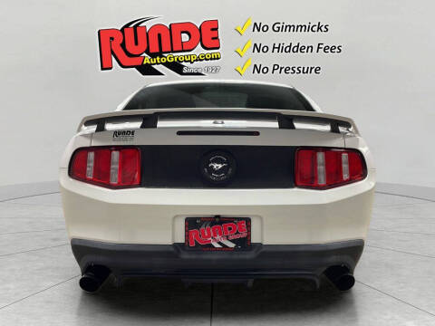 2011 Ford Mustang GT Premium