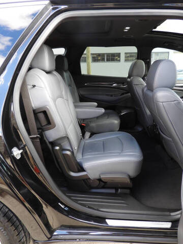 2022 Buick Enclave Essence