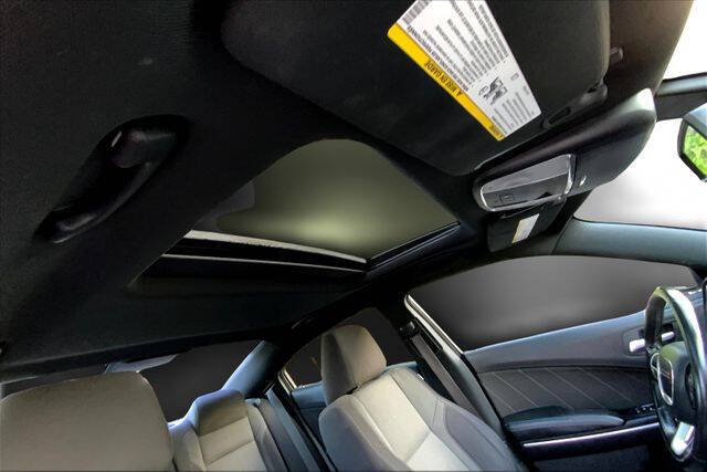 2015 Dodge Charger SXT