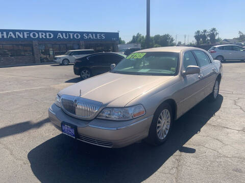2003 Lincoln Town Car for sale at Hanford Auto Sales in Hanford CA