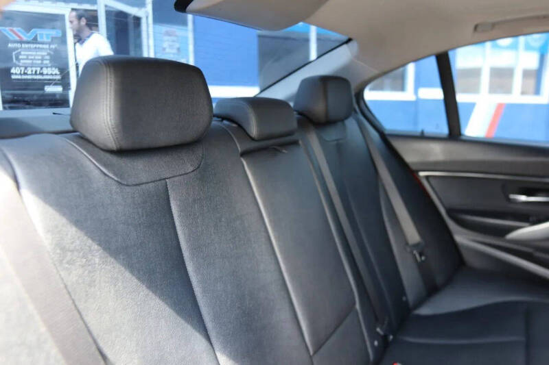 2018 BMW 3 Series 320i