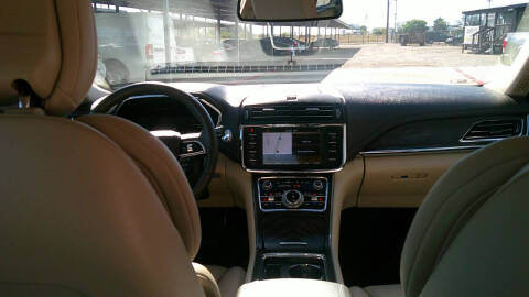 2019 Lincoln Continental Select