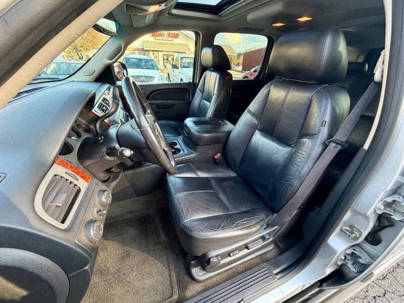 2012 Chevrolet Suburban LT