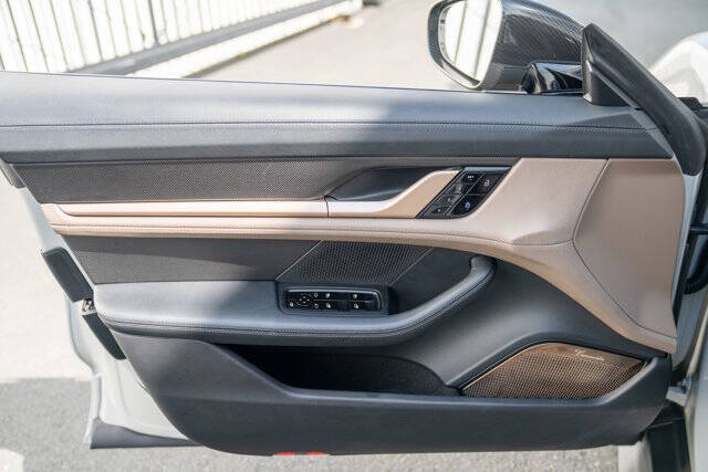2021 Porsche Taycan 13
