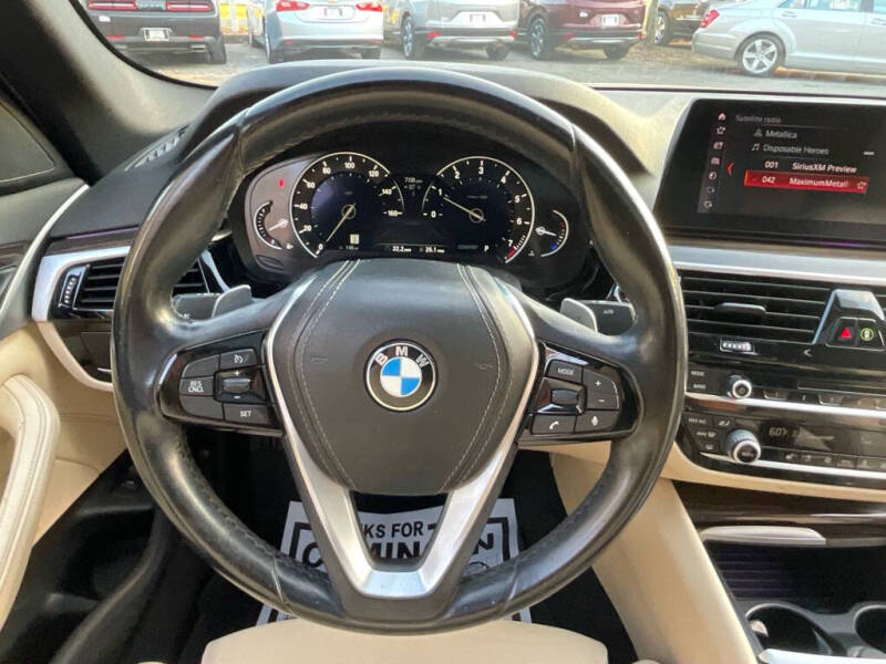 2019 BMW 5 Series 530i