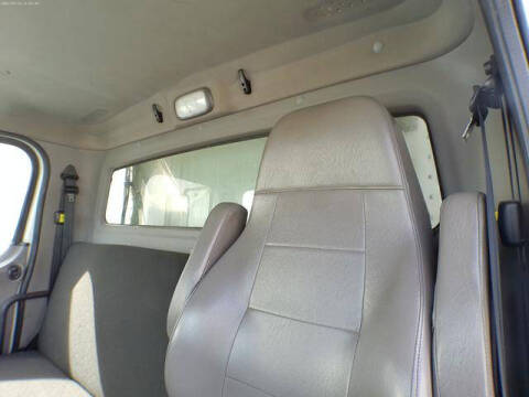 2018 Freightliner M2 106