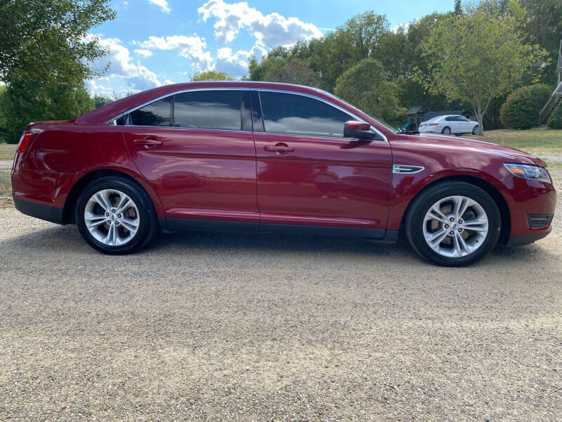 2017 Ford Taurus SEL