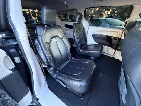 2017 Chrysler Pacifica
