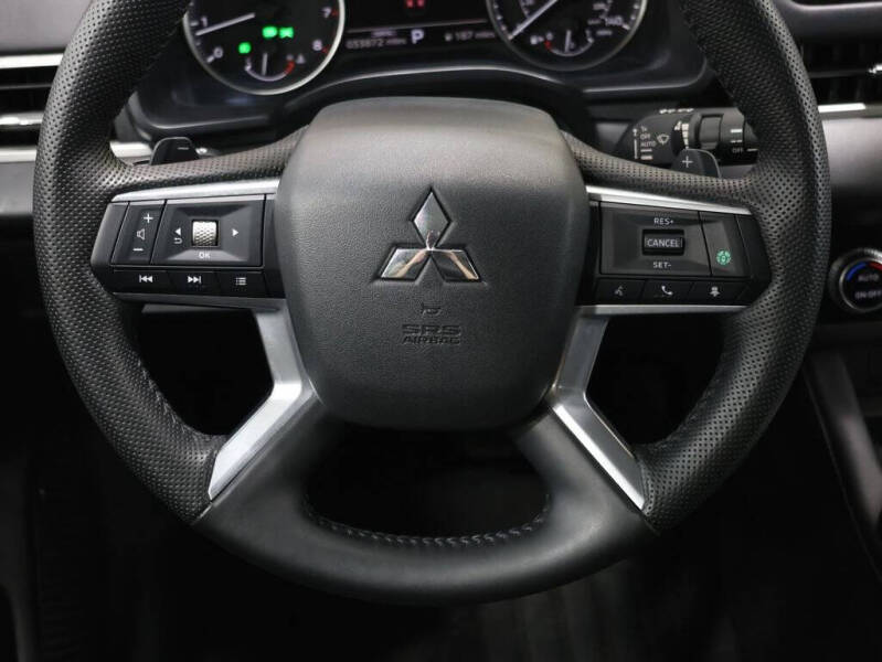2025 Mitsubishi Outlander SE