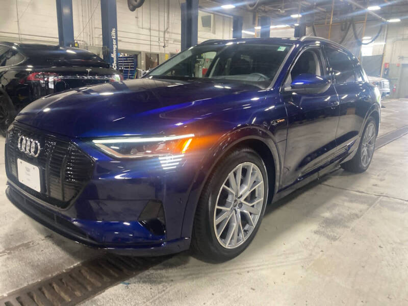 2021 Audi e-tron quattro Prestige