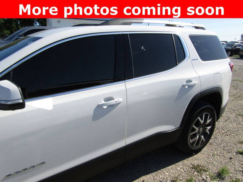 2023 GMC Acadia SLT
