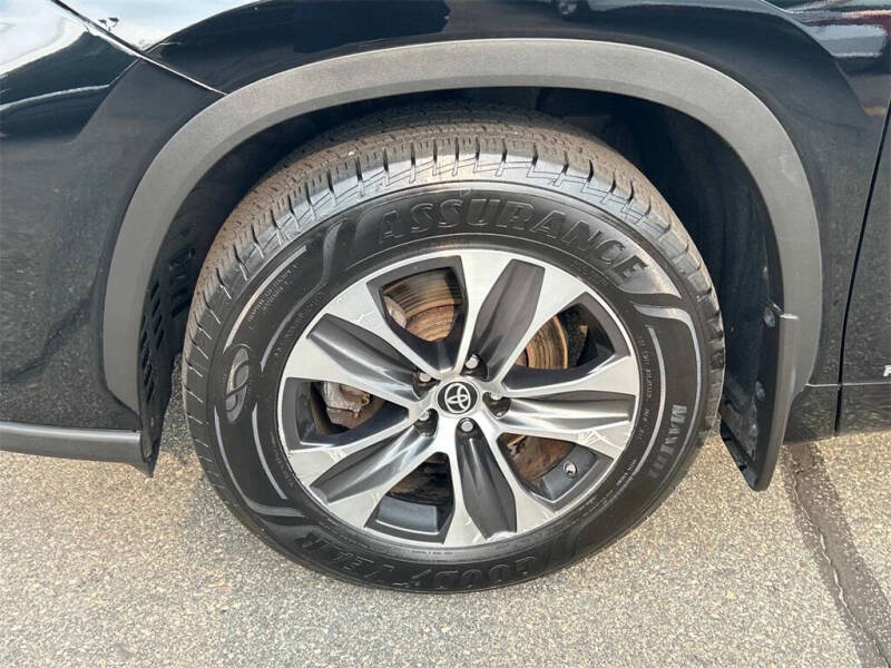 2022 Toyota Highlander Hybrid XLE