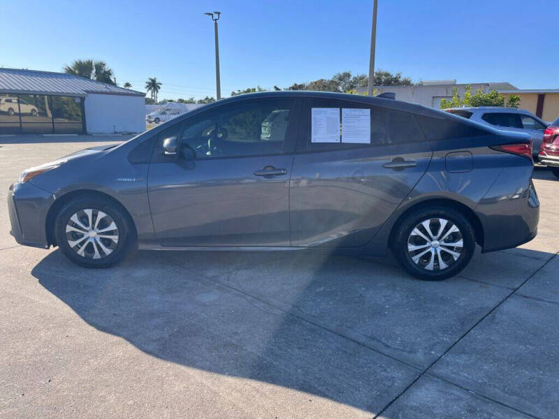 2022 Toyota Prius L Eco