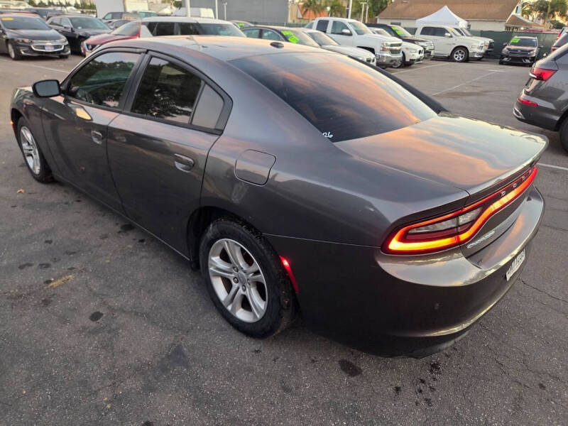 2019 Dodge Charger SXT