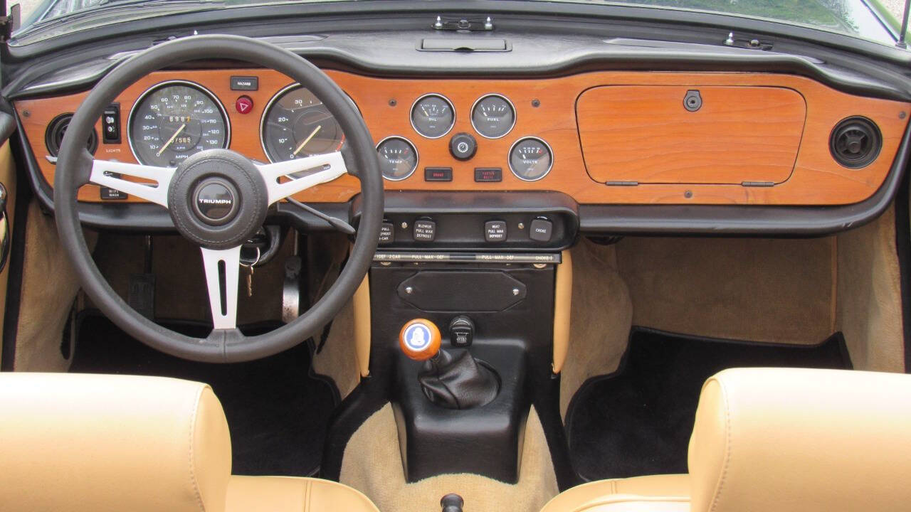 1973 Triumph TR6 22