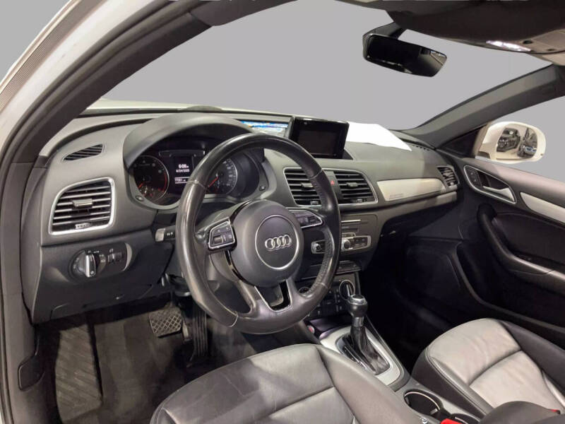 2017 Audi Q3 2.0T quattro Premium Plus