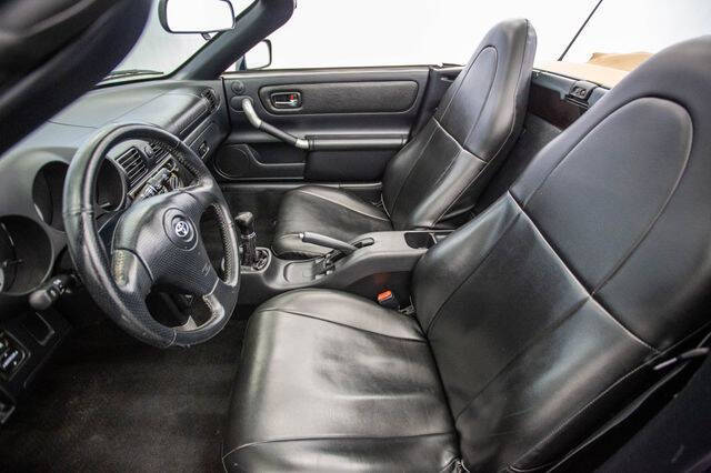 2001 Toyota MR2 Spyder