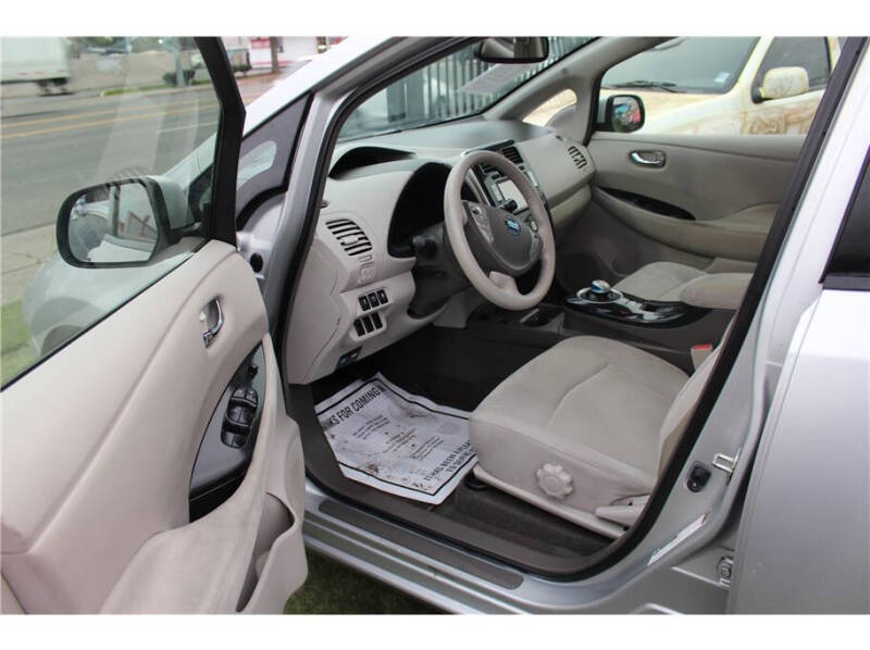 2012 Nissan LEAF