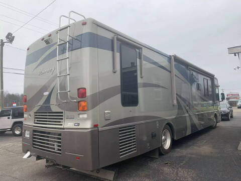 2004 Freightliner XC Chassis