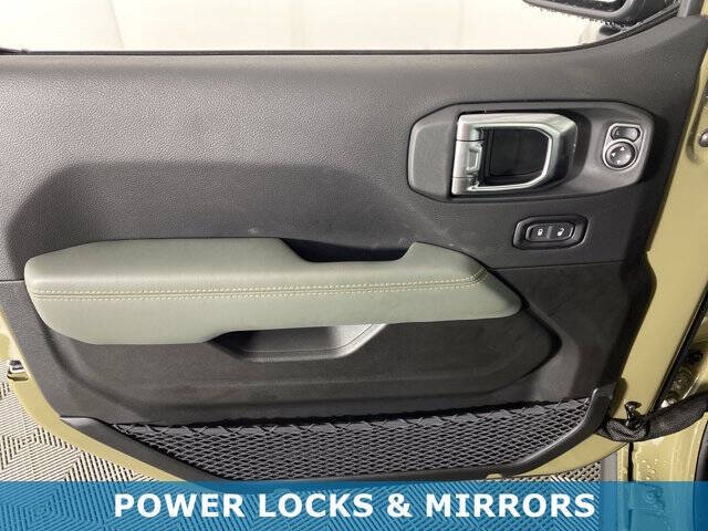 2025 Jeep Gladiator Mojave X