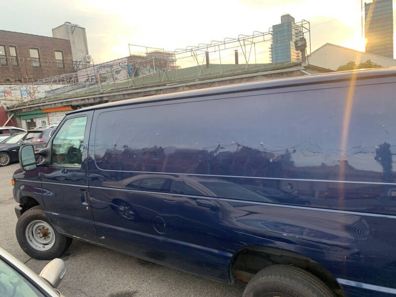 2010 Ford E-Series E-350 SD