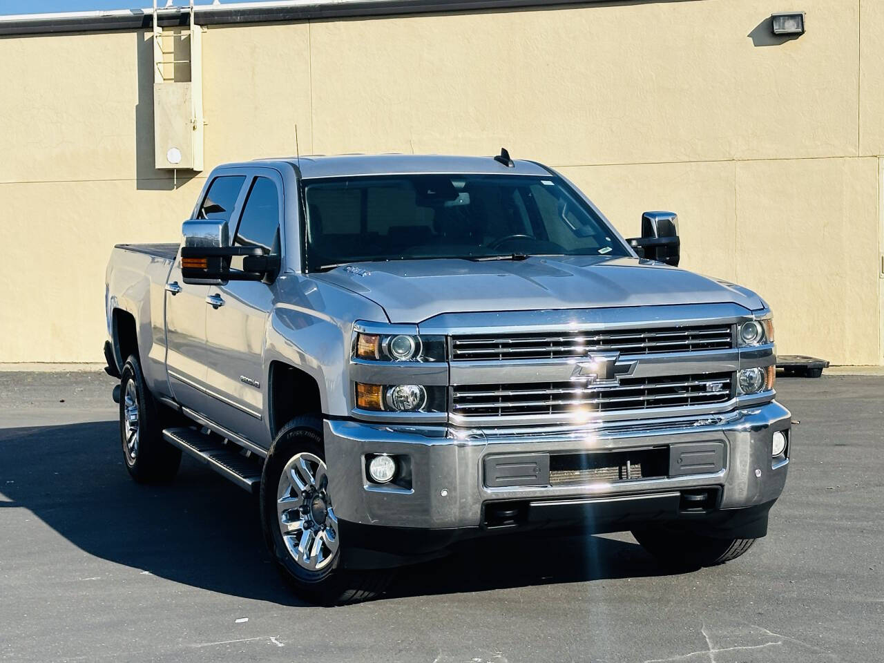 2016 Chevrolet Silverado 2500HD LTZ Crew Cab 4WD