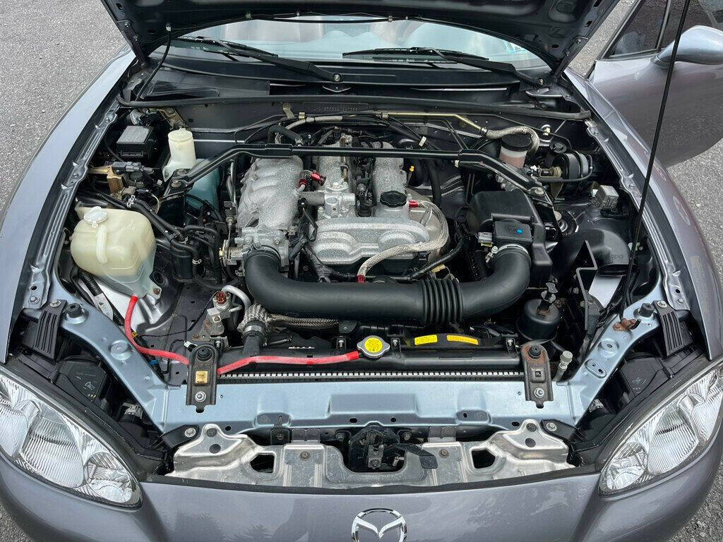 2002 Mazda MX-5 Miata 30