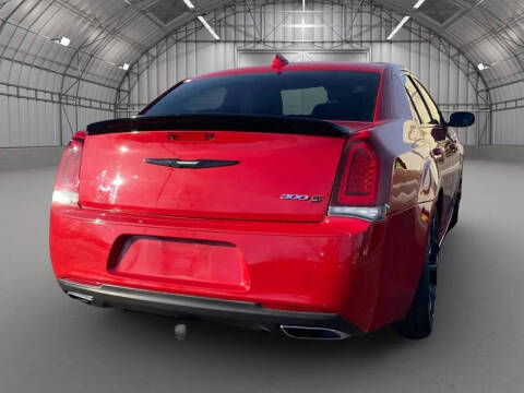 2017 Chrysler 300