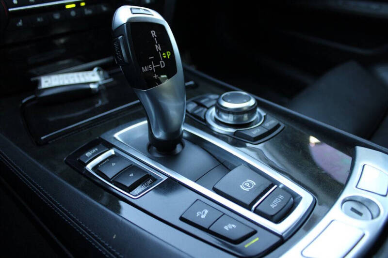 2011 BMW 7 Series 750i xDrive