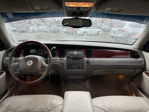 2003 Lincoln Town Car Cartier