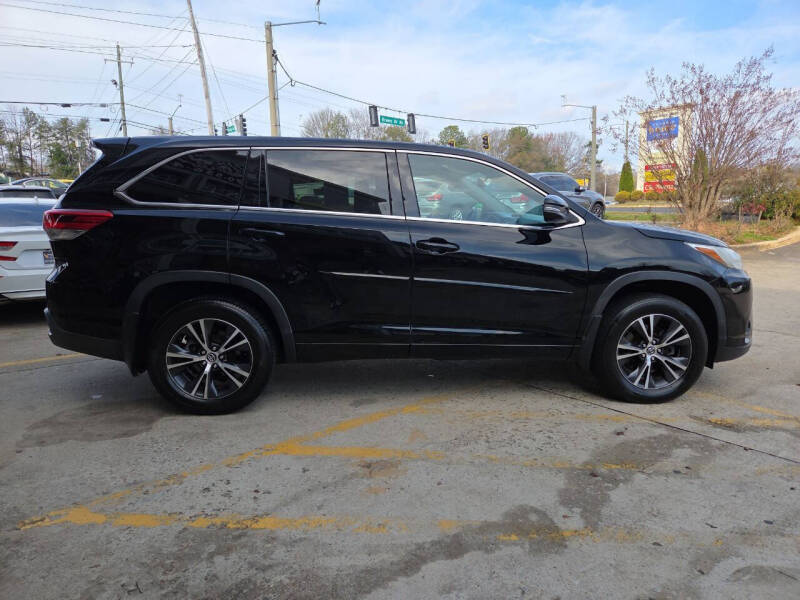 2017 Toyota Highlander LE