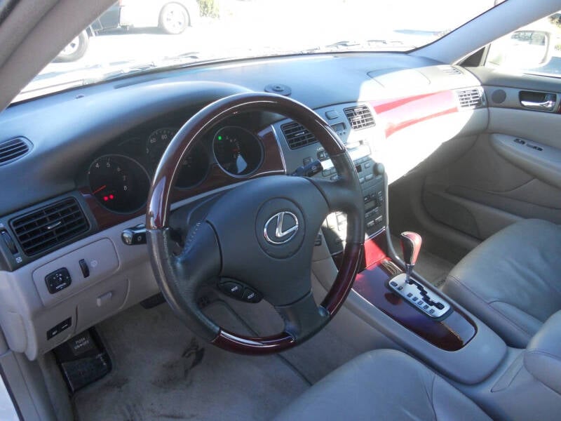 2004 Lexus ES 330 photo 20