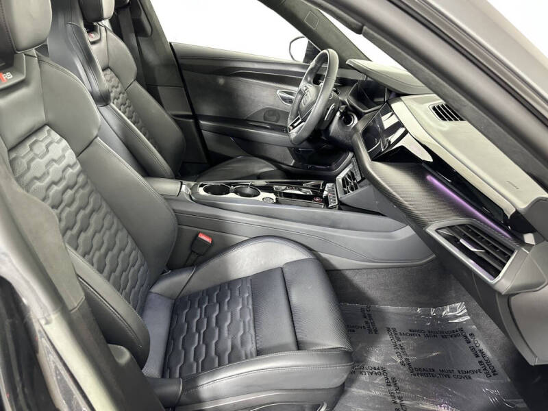 2024 Audi RS e-tron GT quattro