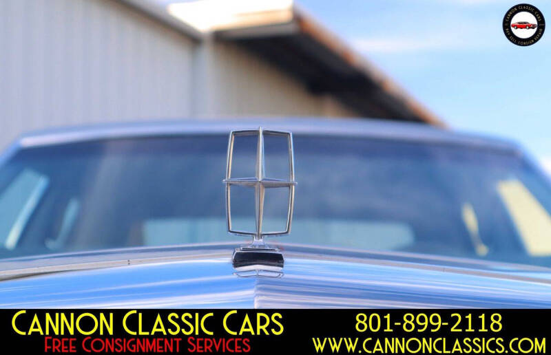 1984 Lincoln Town Car Signature