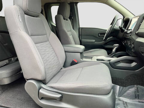 2022 Nissan Frontier S