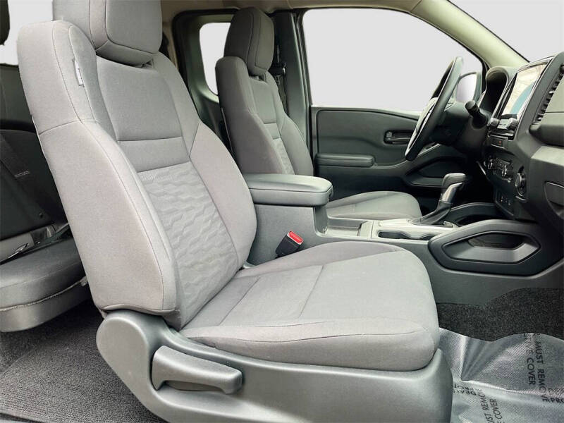 2022 Nissan Frontier S