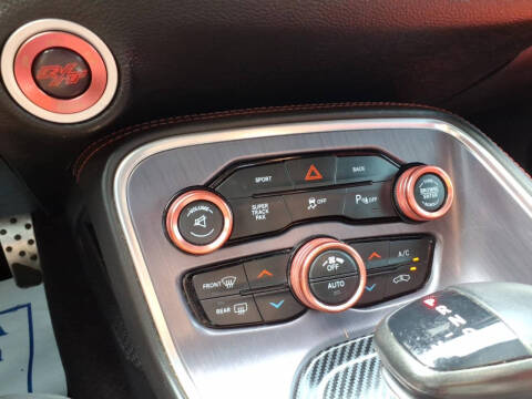 2016 Dodge Challenger R/T Plus Shaker
