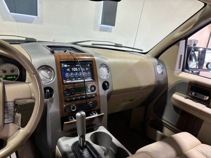 2004 Ford F-150 Lariat